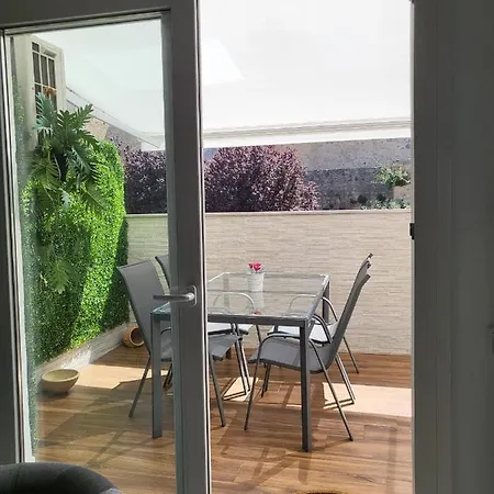 Bonito Atico En El Centro De La Ciudad Apartment *